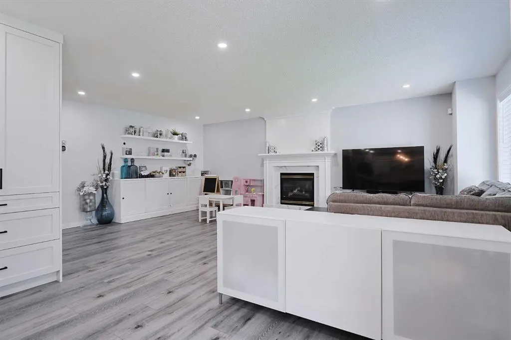 161 Hamptons Gardens NW