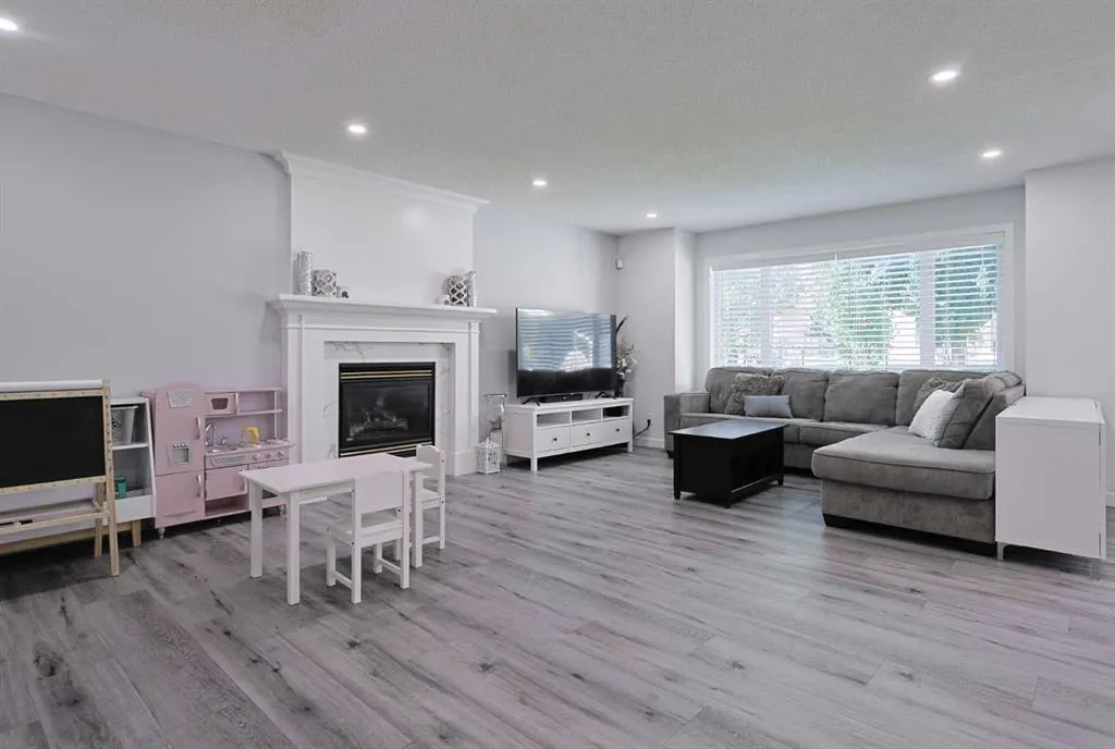 161 Hamptons Gardens NW