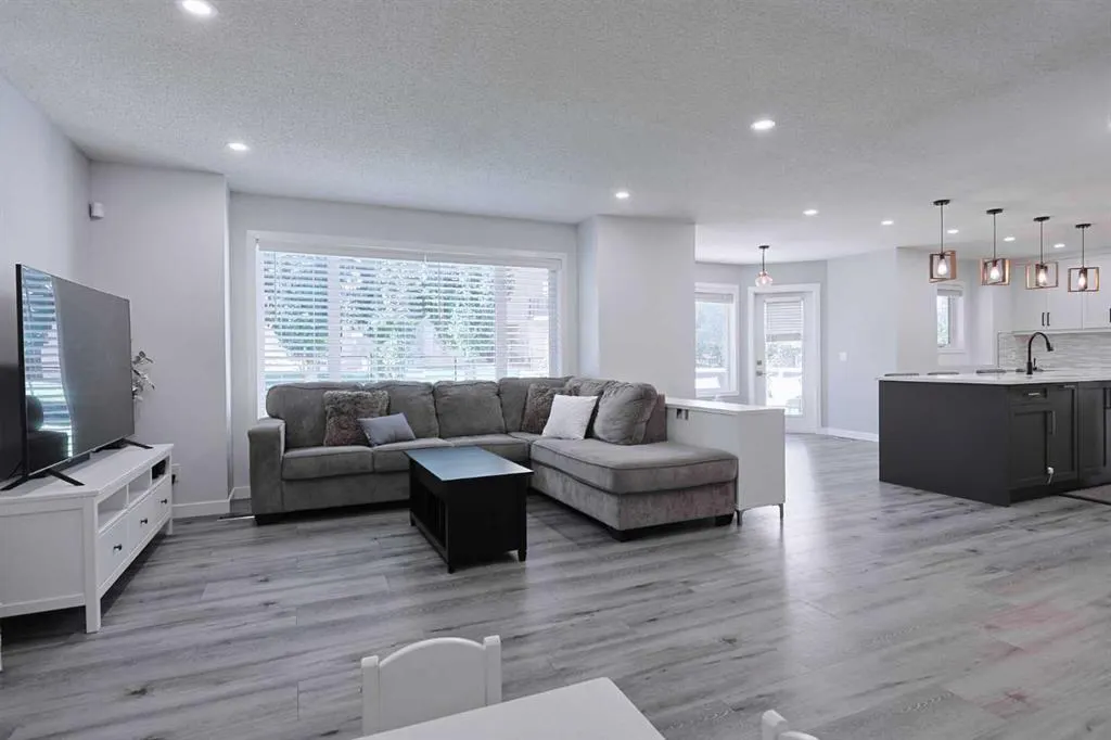 161 Hamptons Gardens NW