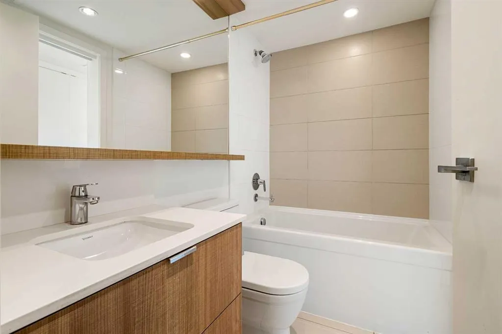 128 2 Street SW, #1205