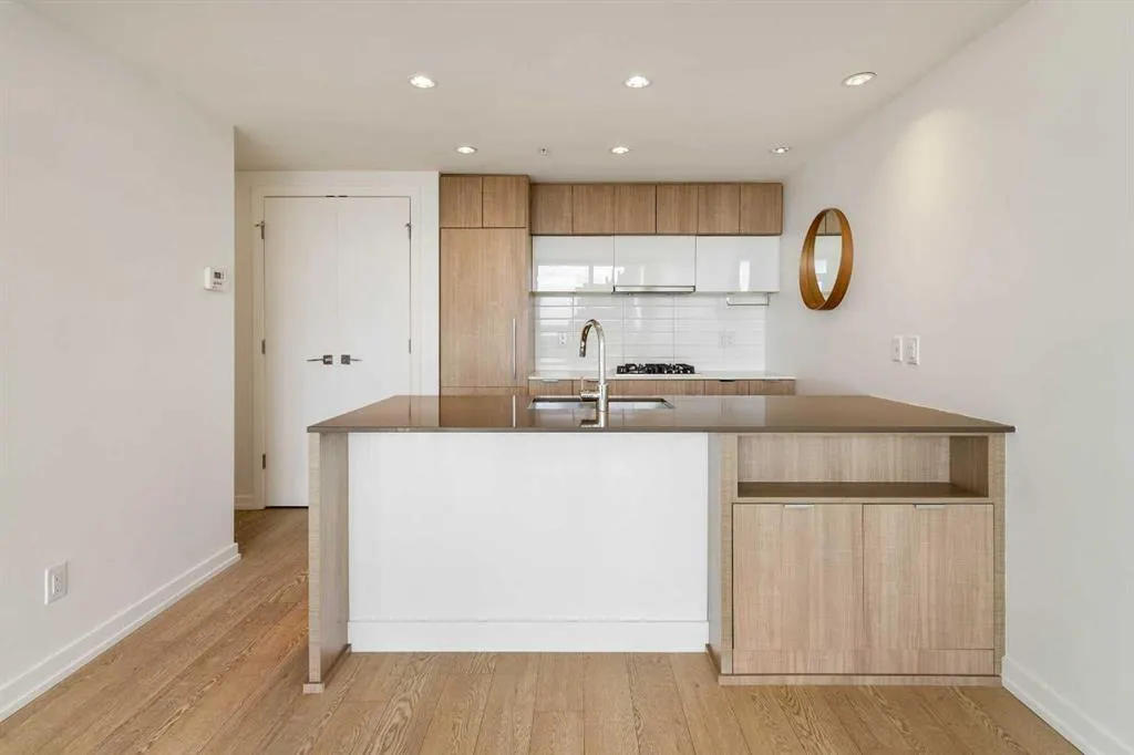 128 2 Street SW, #1205