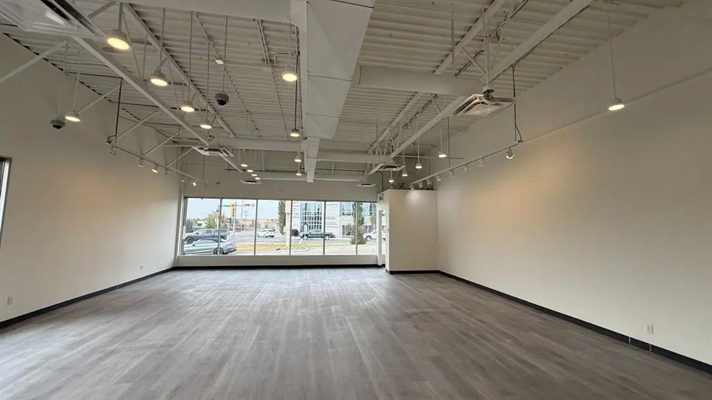 5511 50 Avenue, #1