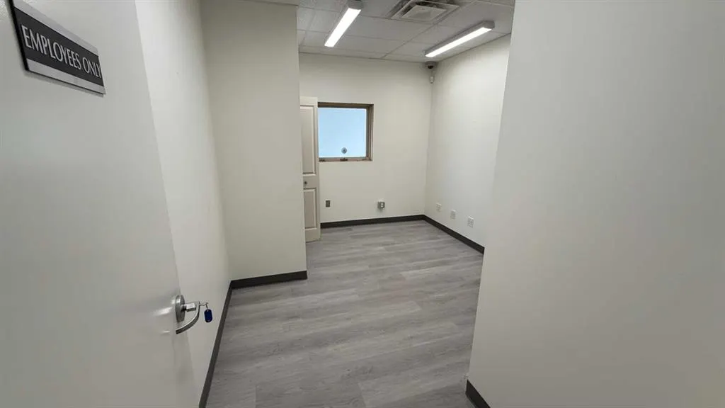 5511 50 Avenue, #1