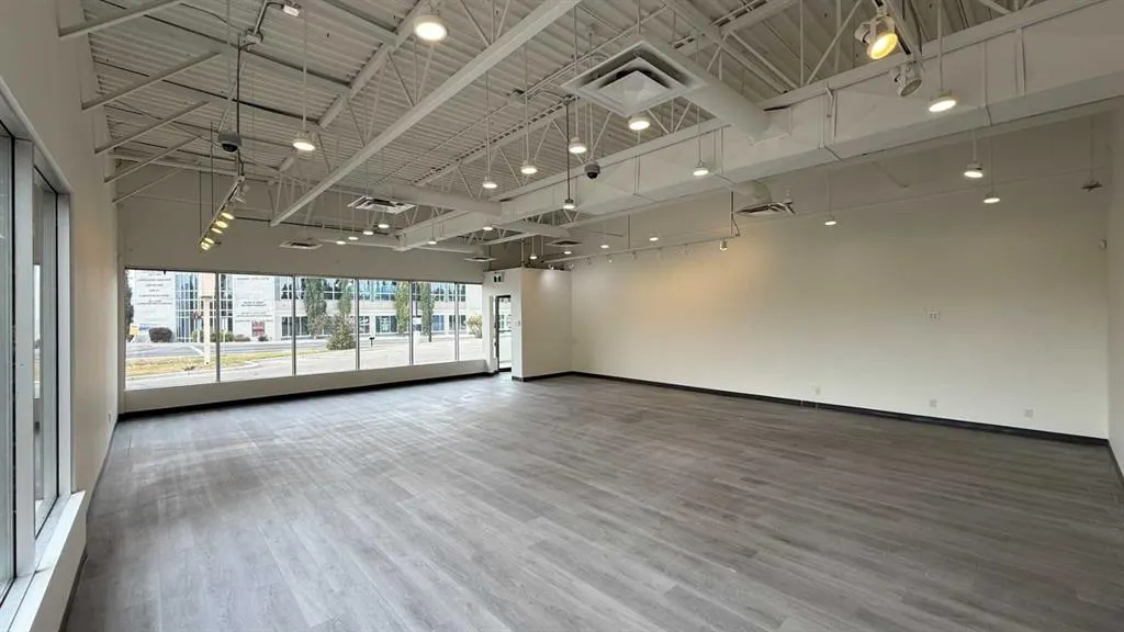5511 50 Avenue, #1