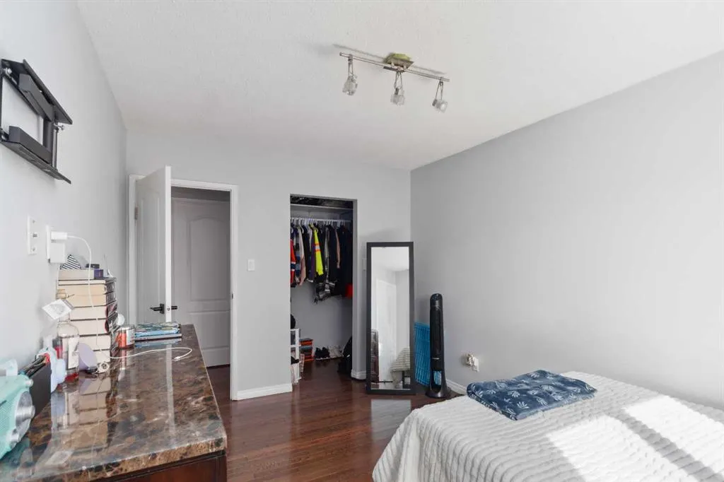 166 Erindale Road