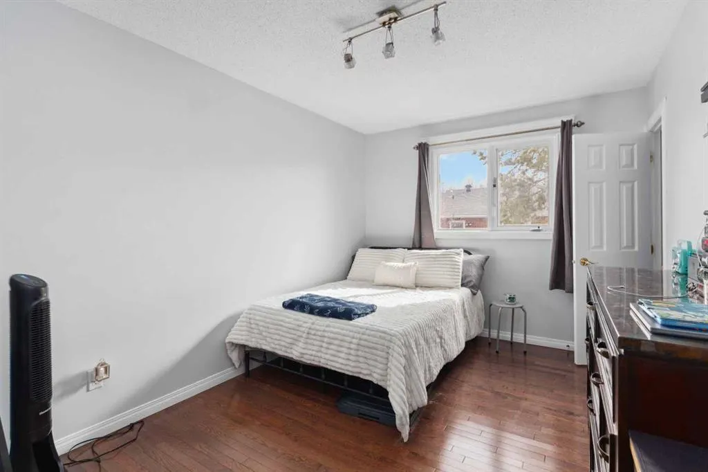 166 Erindale Road