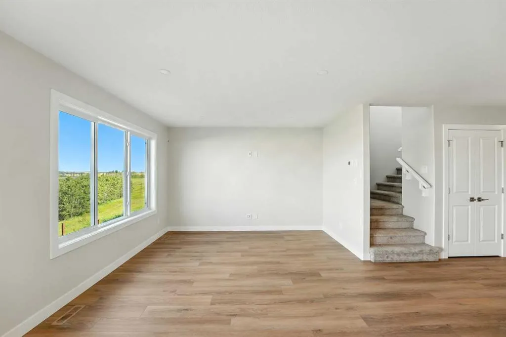 54 Vista Close