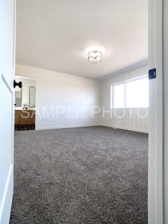 10504 148 AVE