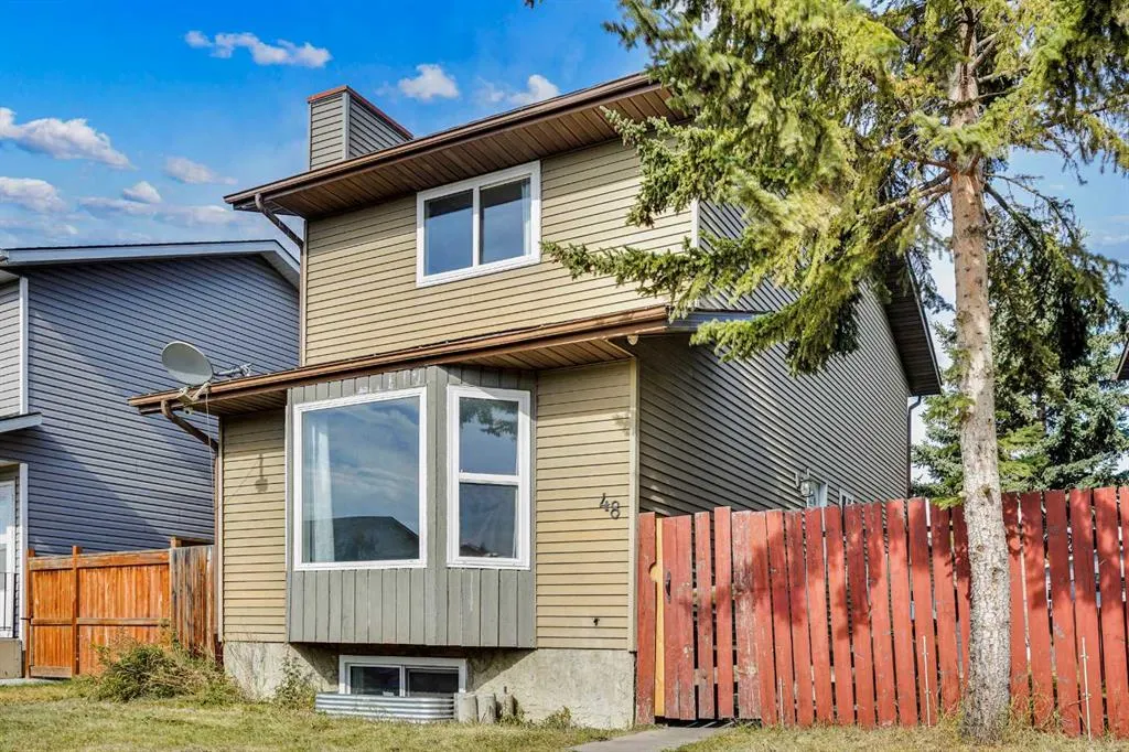 48 WHITWORTH Way NE
