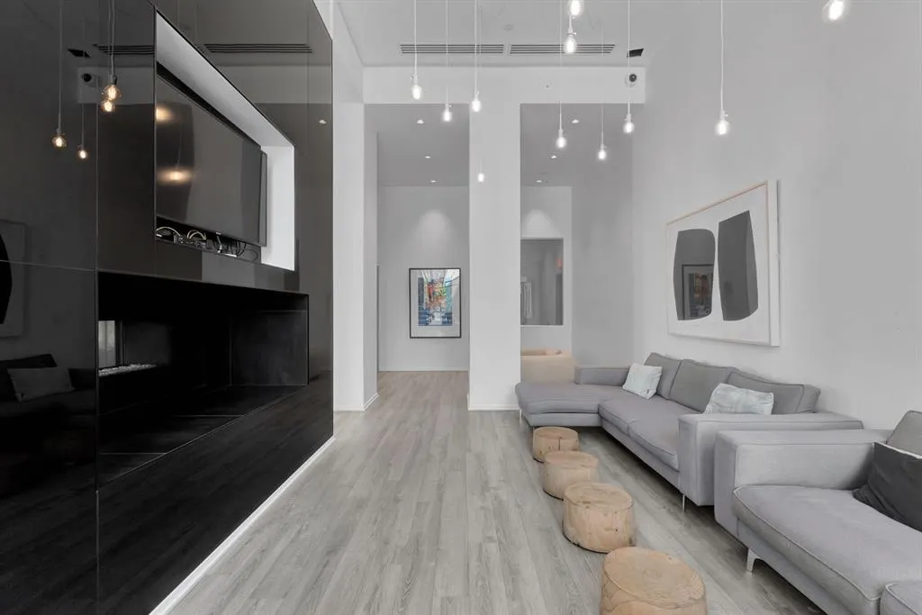 615 6 Avenue SE, #508