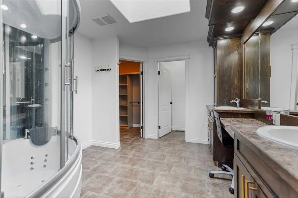 4 Heritage Point W