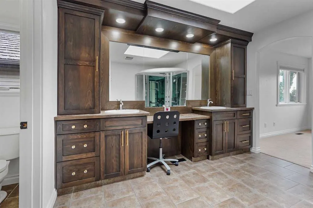 4 Heritage Point W