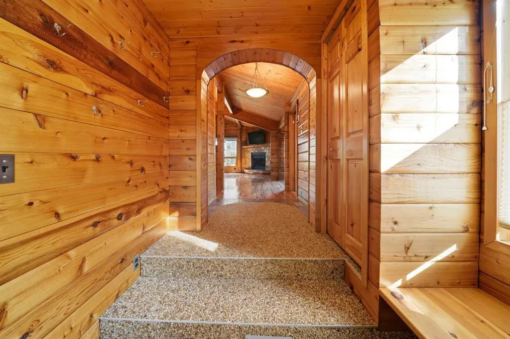 16 Rustic Crescent