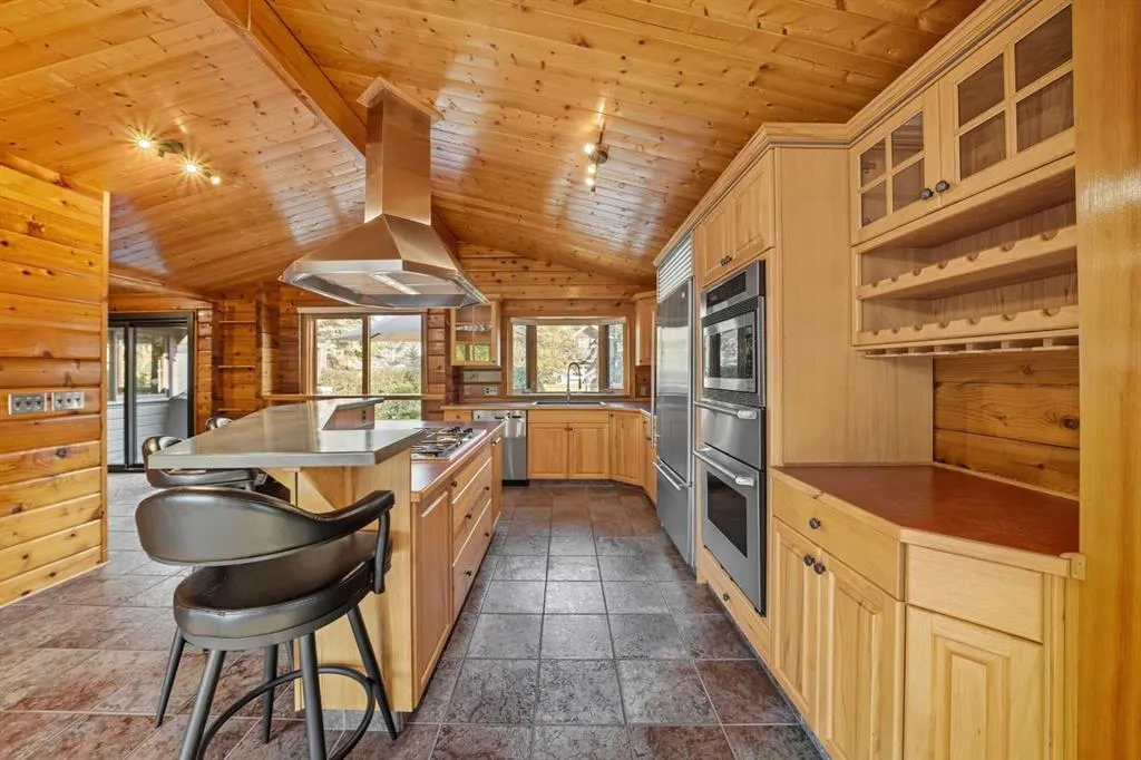 16 Rustic Crescent