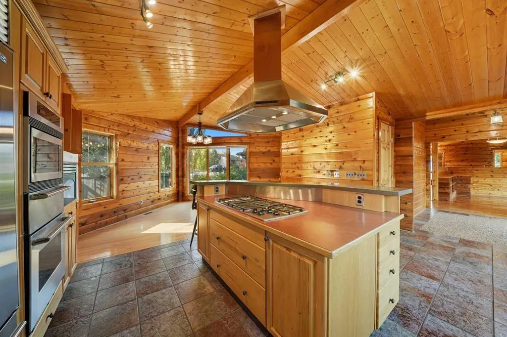 16 Rustic Crescent