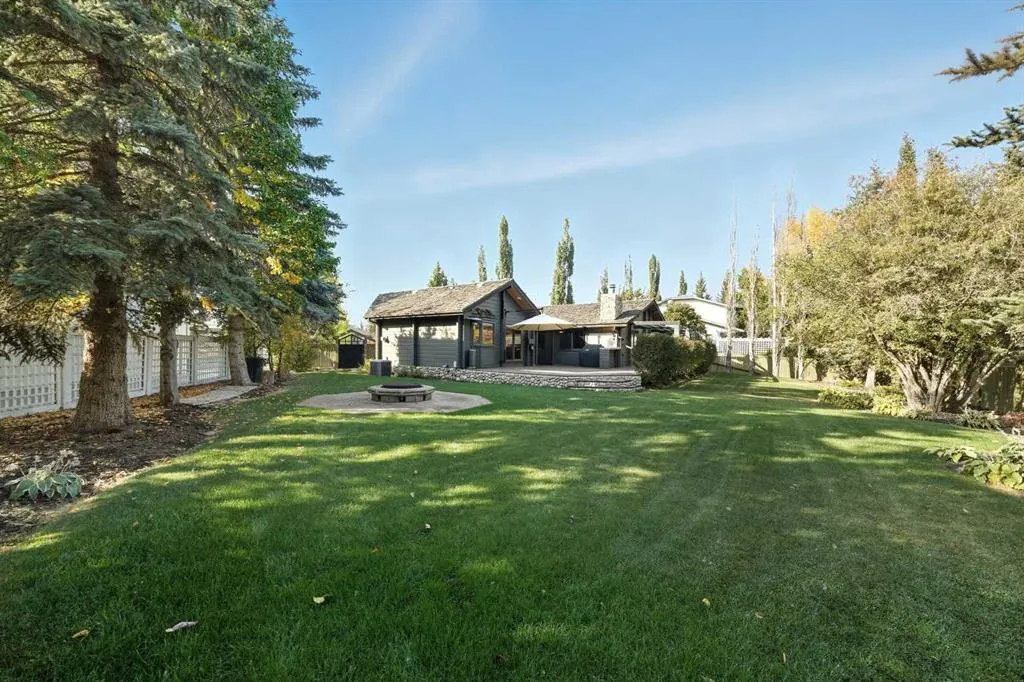 16 Rustic Crescent