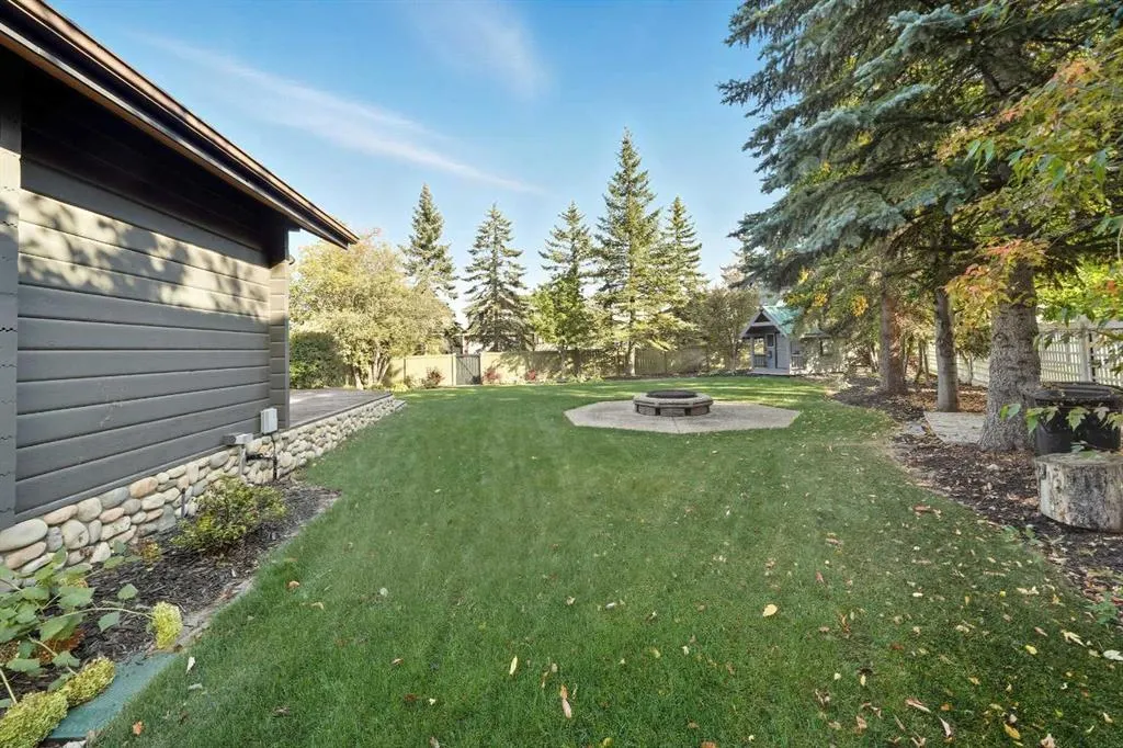 16 Rustic Crescent