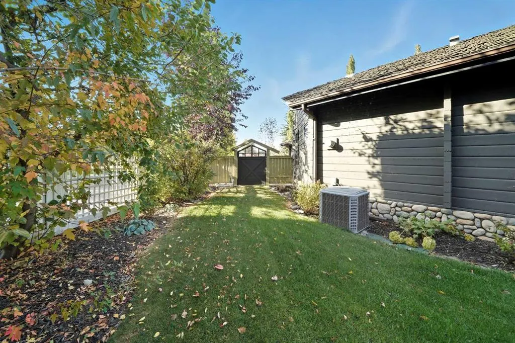 16 Rustic Crescent