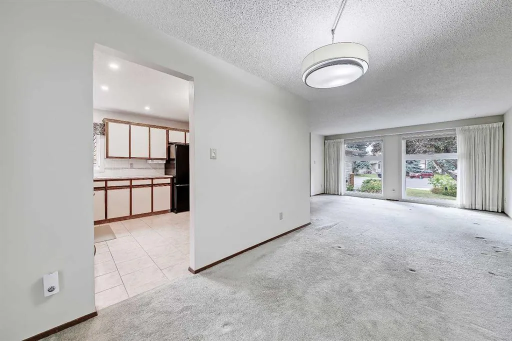 40 Woodview Court SW