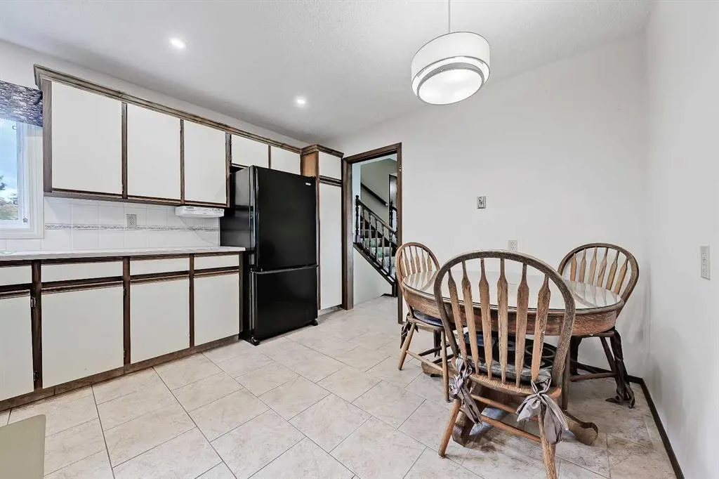 40 Woodview Court SW
