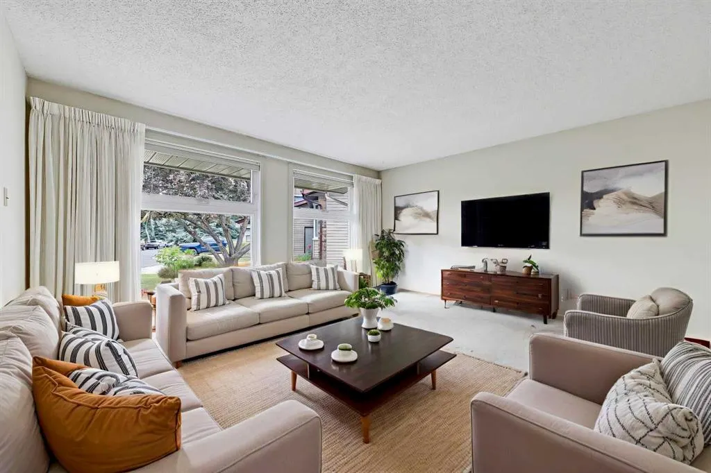 40 Woodview Court SW