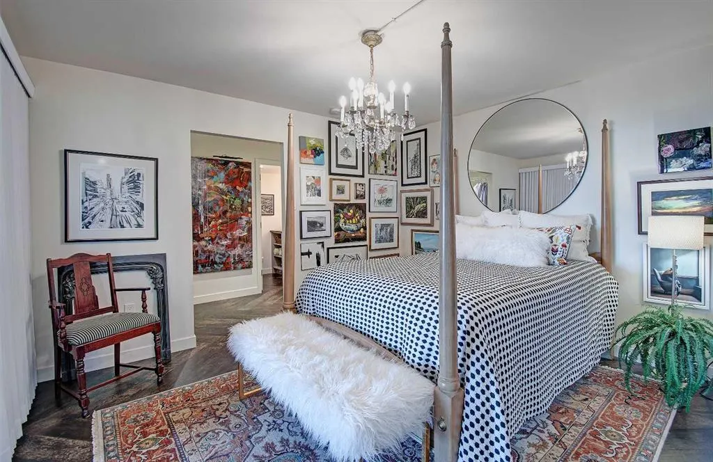 1100 8 Avenue SW, #2403