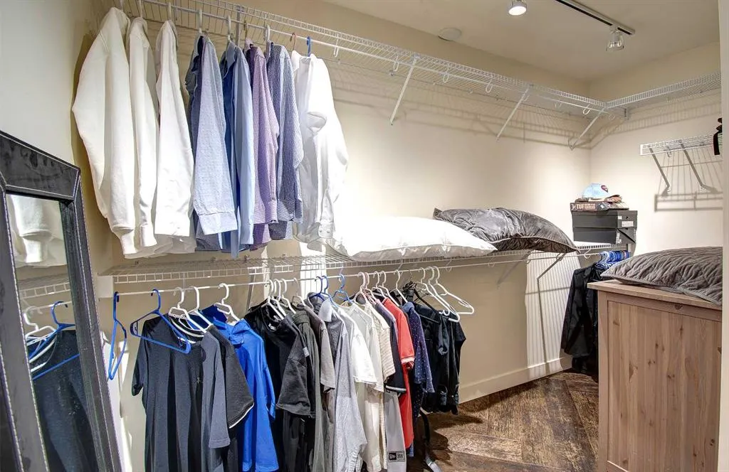 1100 8 Avenue SW, #2403