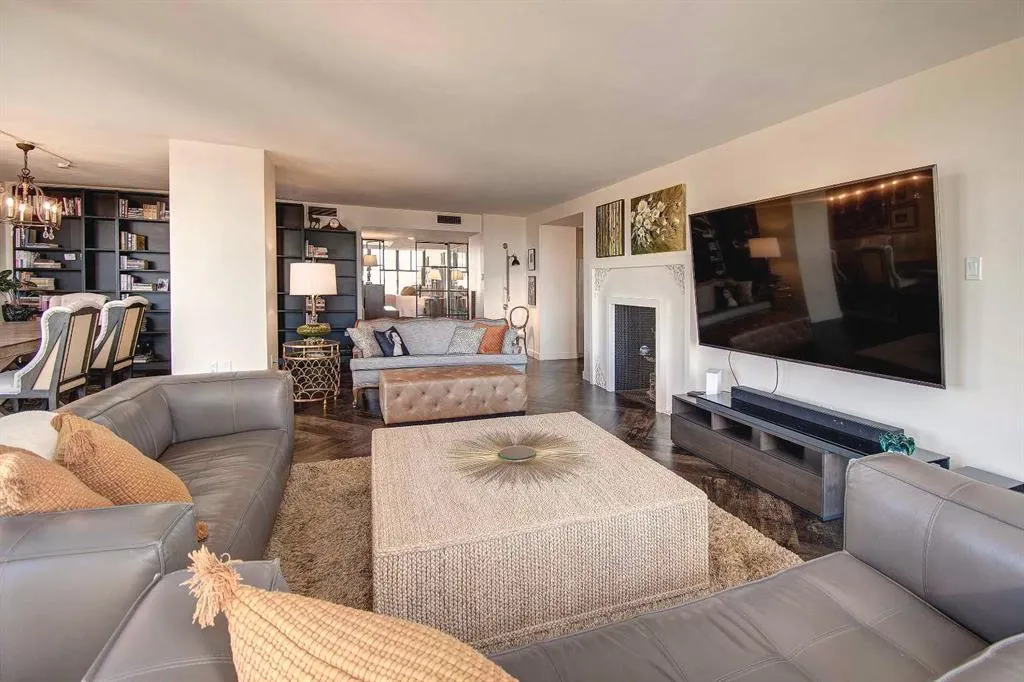 1100 8 Avenue SW, #2403