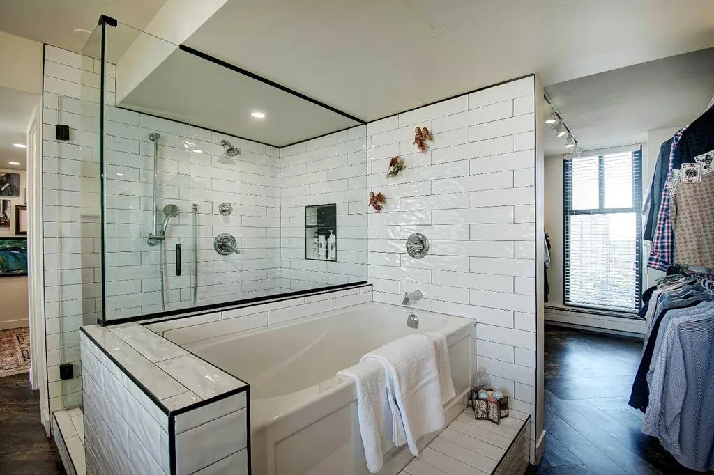 1100 8 Avenue SW, #2403