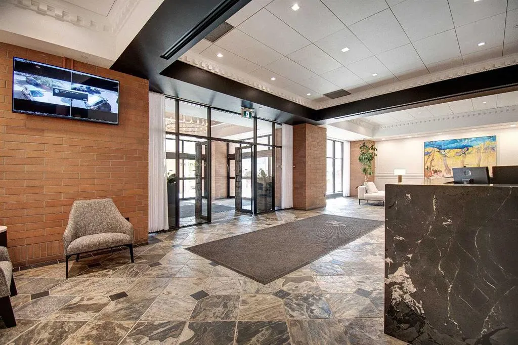 1100 8 Avenue SW, #2403