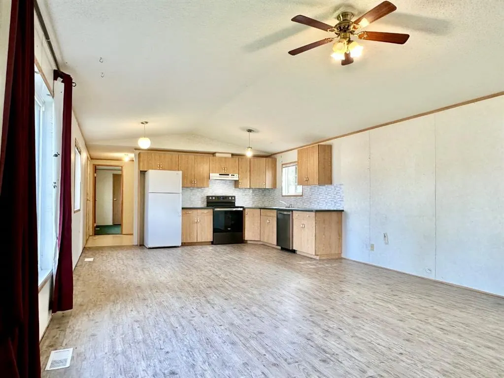 310 Railway Avenue, #8