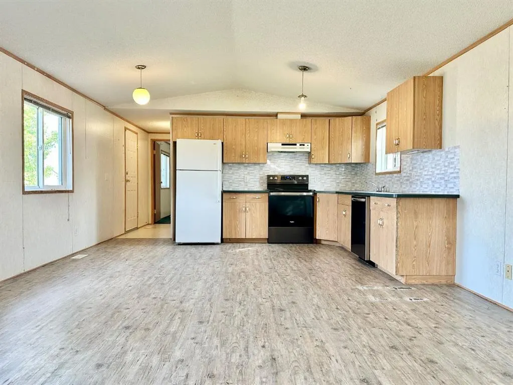 310 Railway Avenue, #8