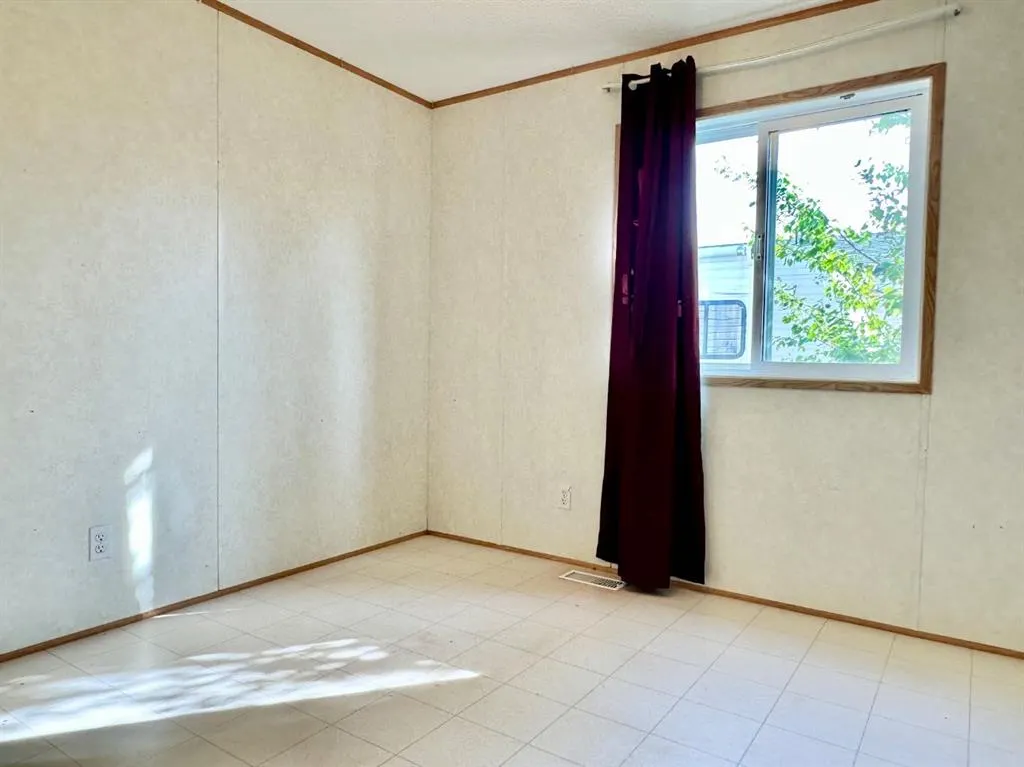 310 Railway Avenue, #8