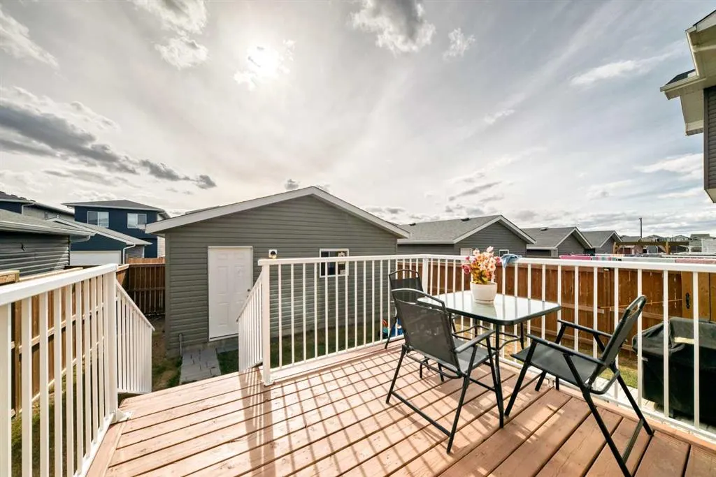 868 WEST LAKEVIEW Drive