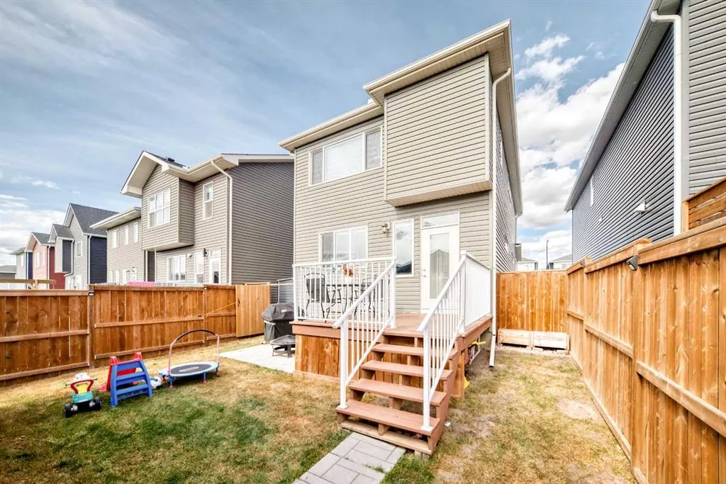 868 WEST LAKEVIEW Drive