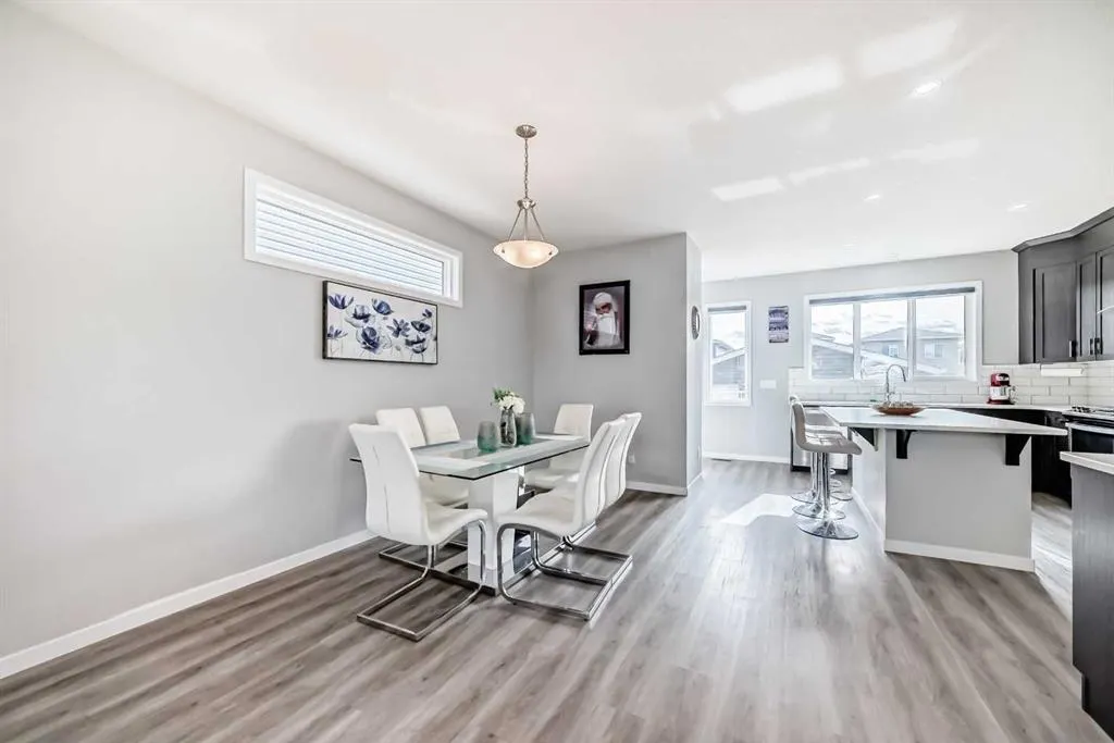 868 WEST LAKEVIEW Drive