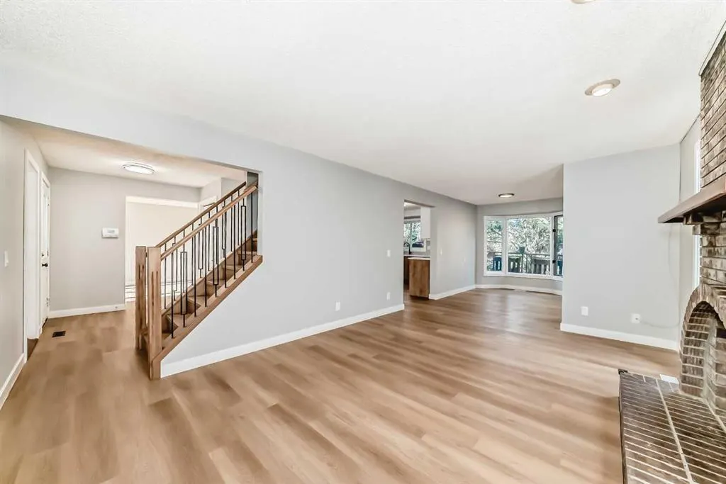 656 Woodbine Boulevard SW