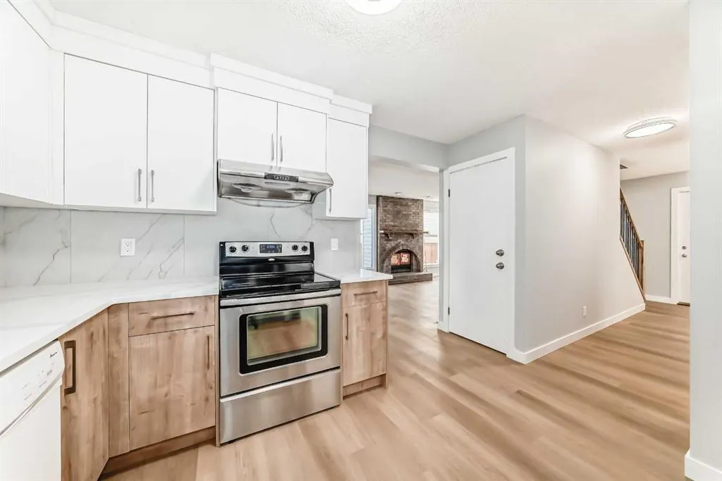 656 Woodbine Boulevard SW