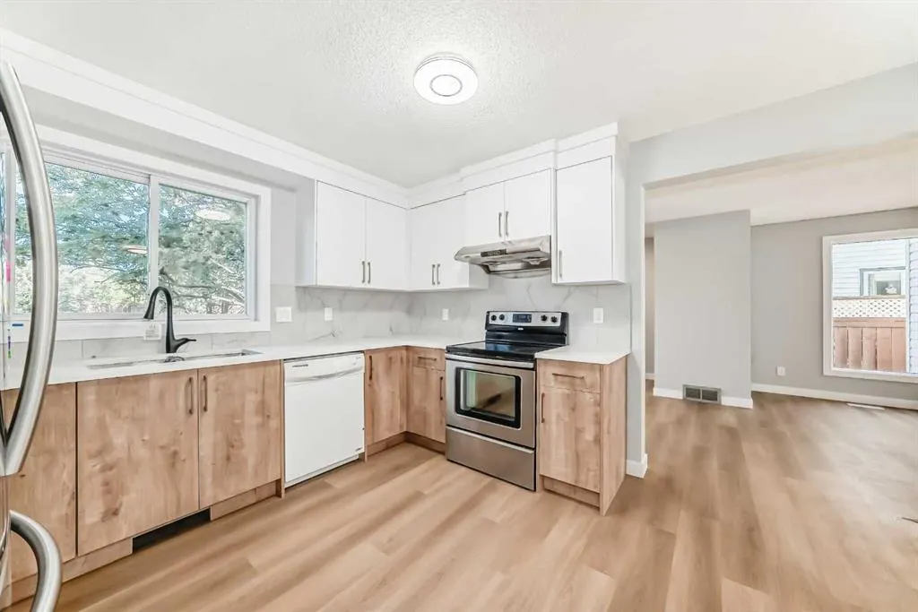 656 Woodbine Boulevard SW