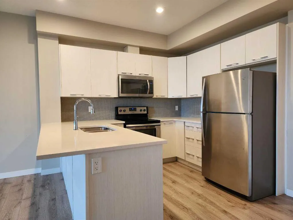 214 Sherwood Square NW, #109