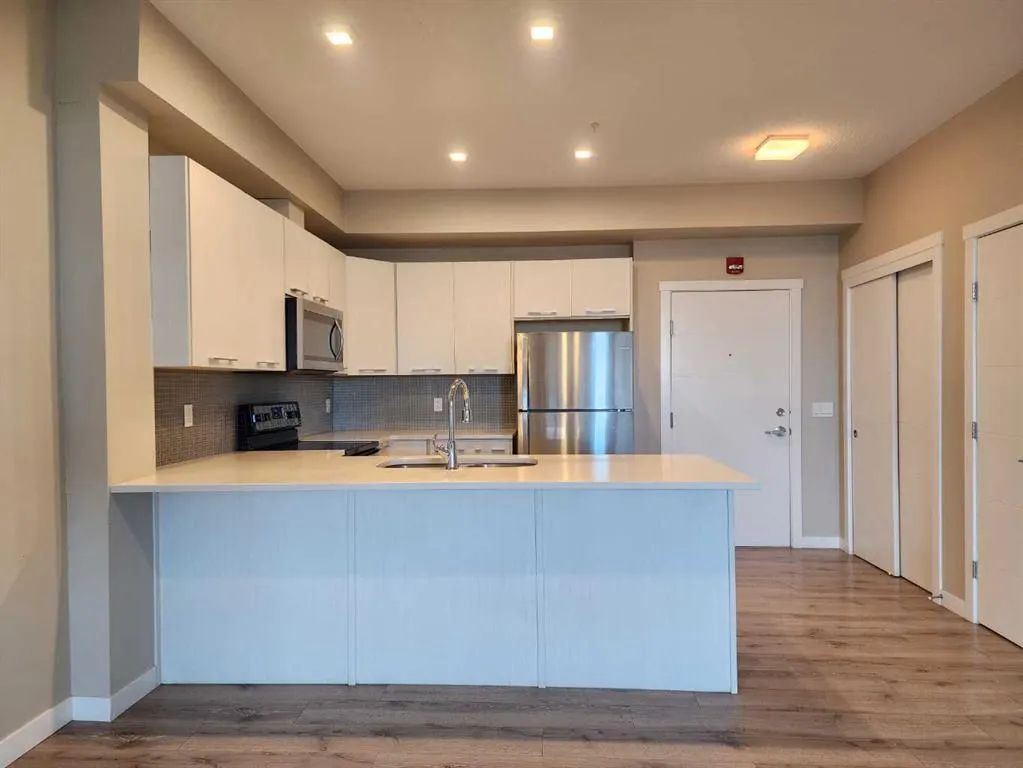 214 Sherwood Square NW, #109