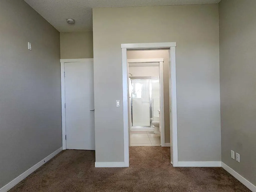 214 Sherwood Square NW, #109