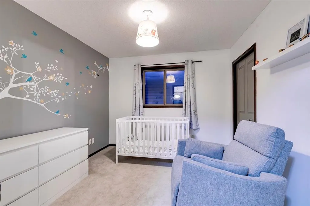 238 Elgin Manor SE