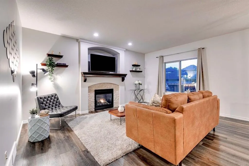 238 Elgin Manor SE