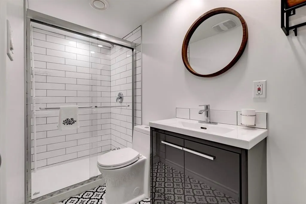 238 Elgin Manor SE