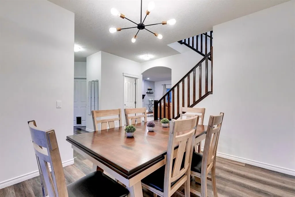 238 Elgin Manor SE