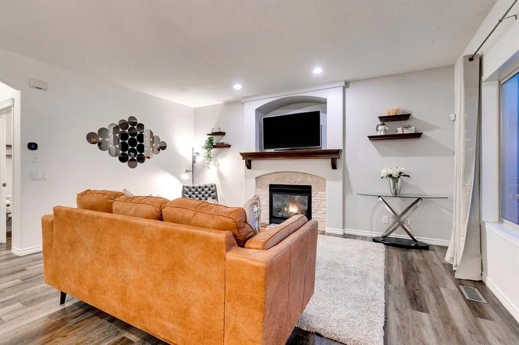 238 Elgin Manor SE