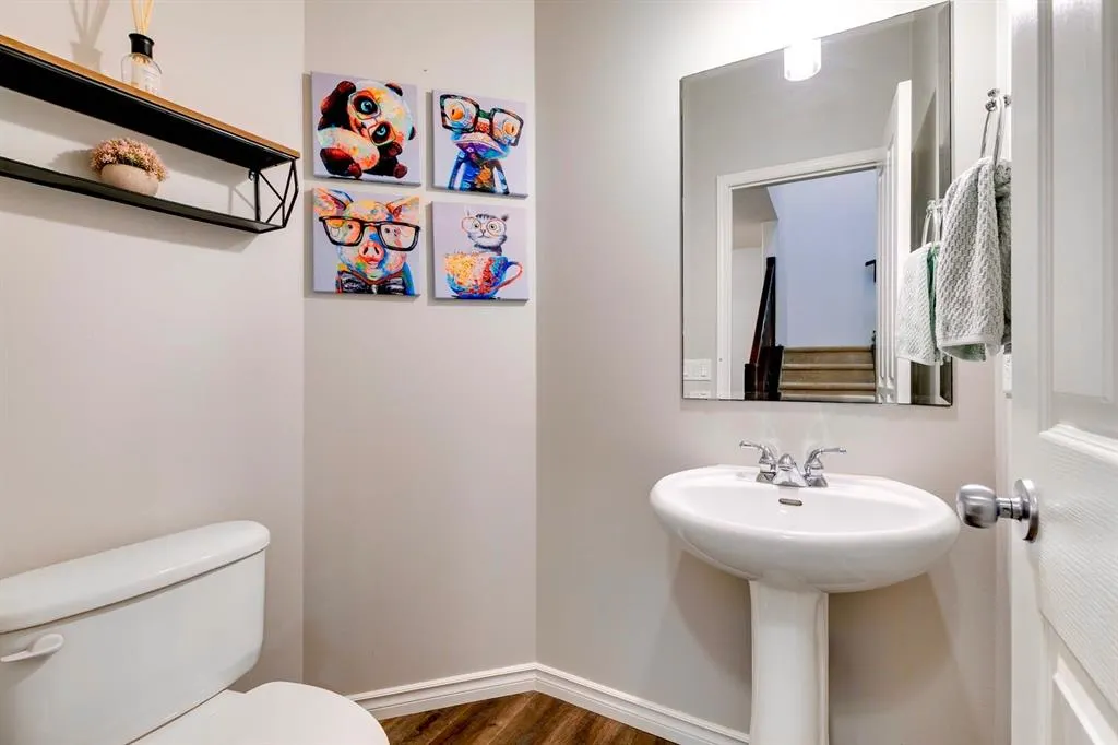238 Elgin Manor SE