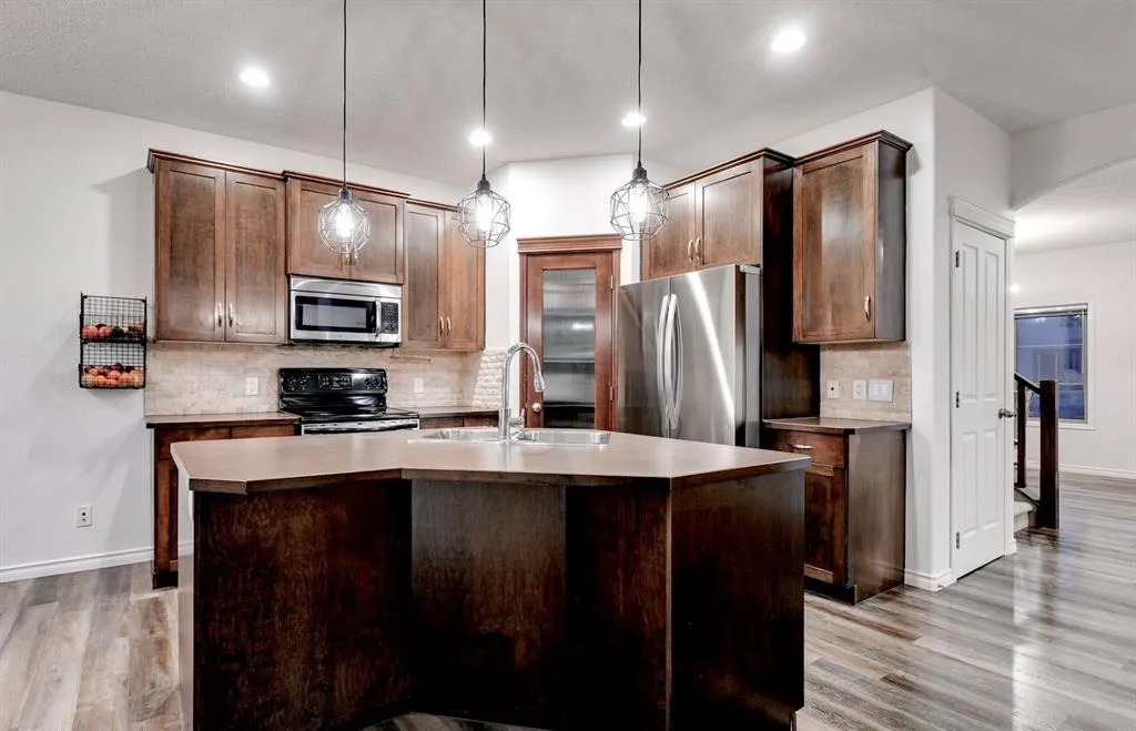 238 Elgin Manor SE