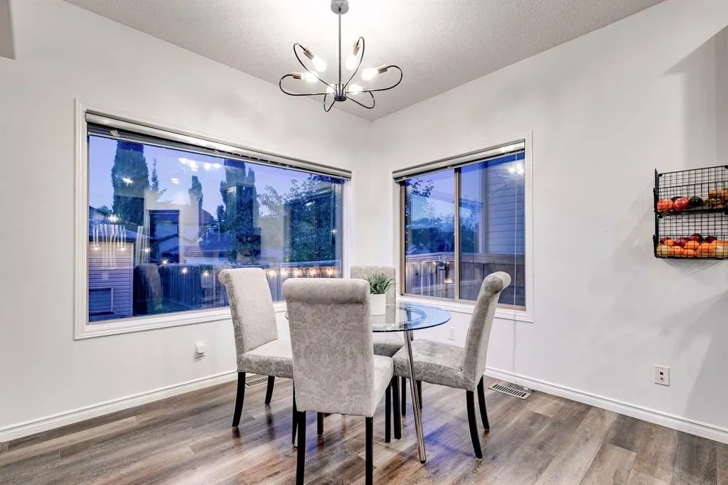 238 Elgin Manor SE
